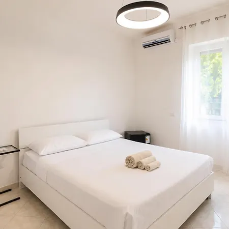 Guest house Holiday B&B Salerno
